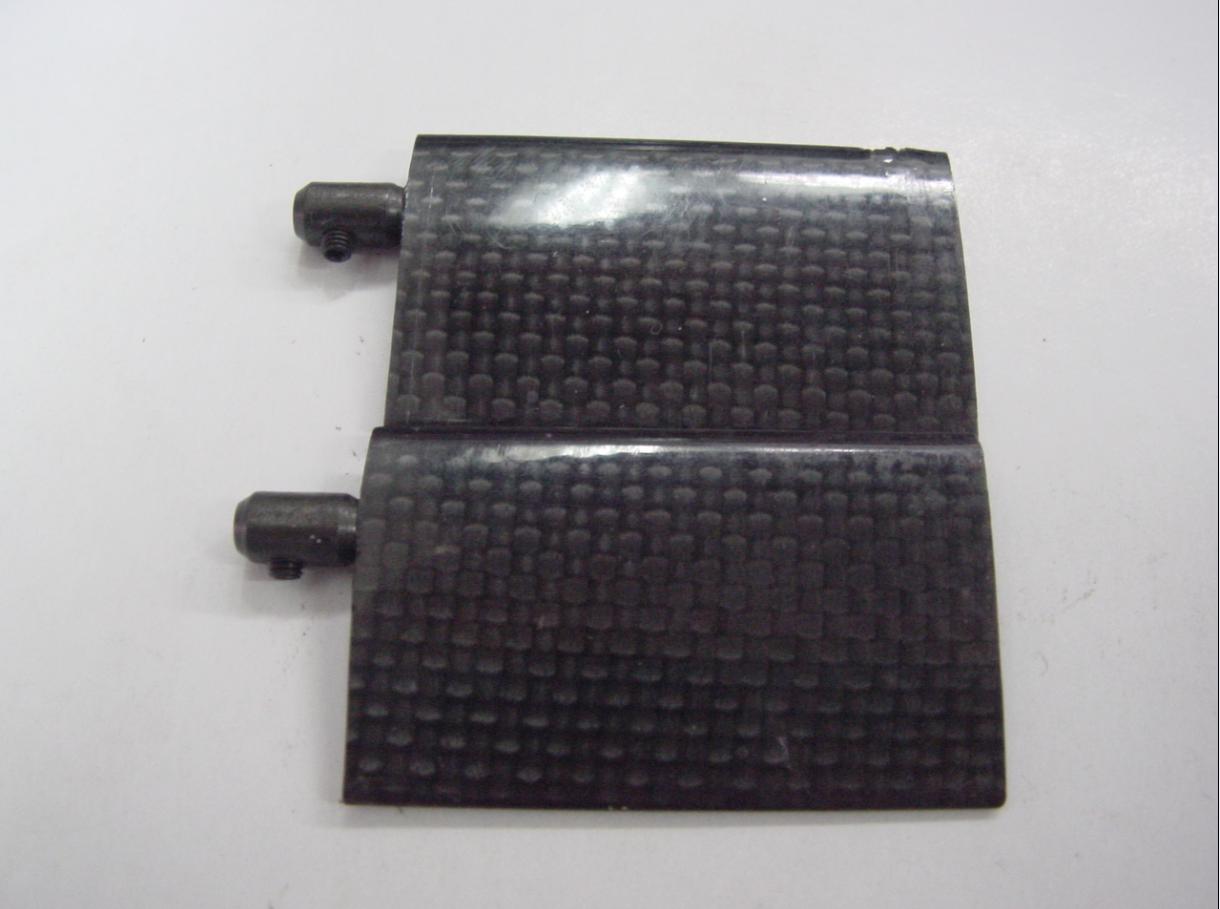 450SE&450V2 3K碳纖平衡翼$200元 (使用過,有受傷)