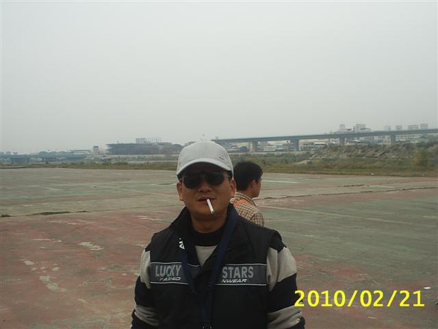 S2010071 (Small).JPG
